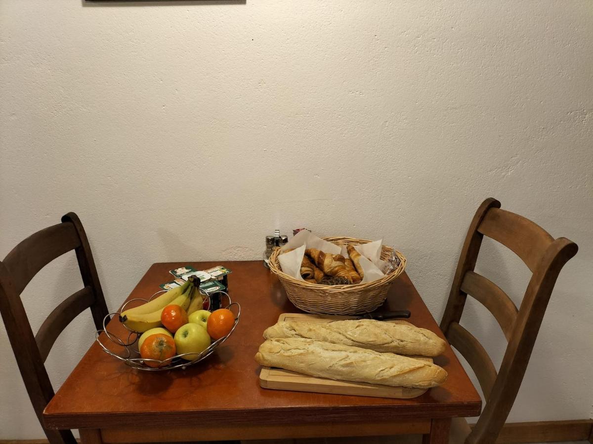 Le Jardin Des Hirondelles Bed & Breakfast Blanzaguet-Saint-Cybard Luaran gambar